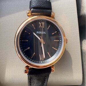 Fossil women’s slim black leather Watch with Black Dial and Gold Accents